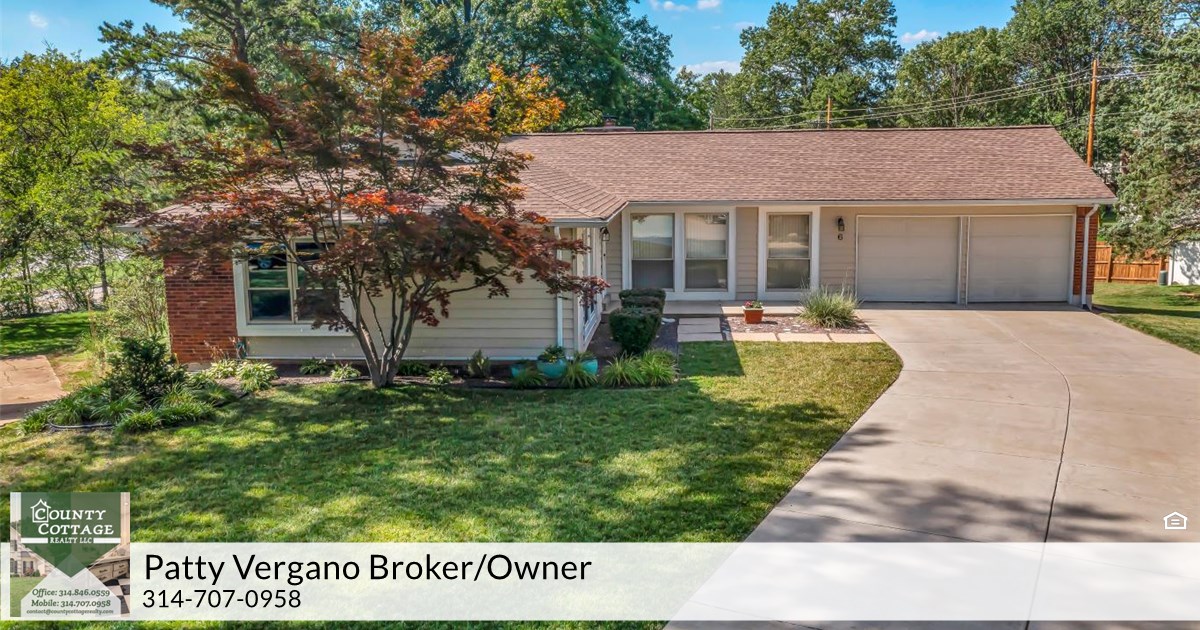 6 Parkrose Ct, Ballwin, MO 63011